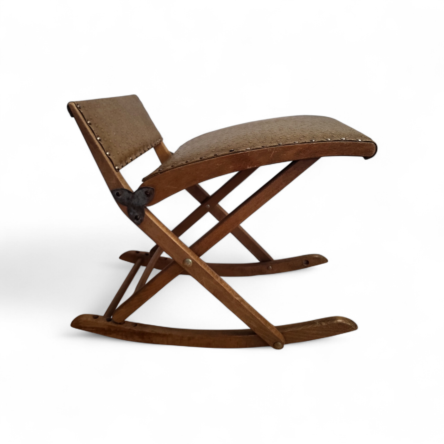 Drevený skladací hojdací podnožník (gout stool) v štýle Eastlake/kampaňový nábytok