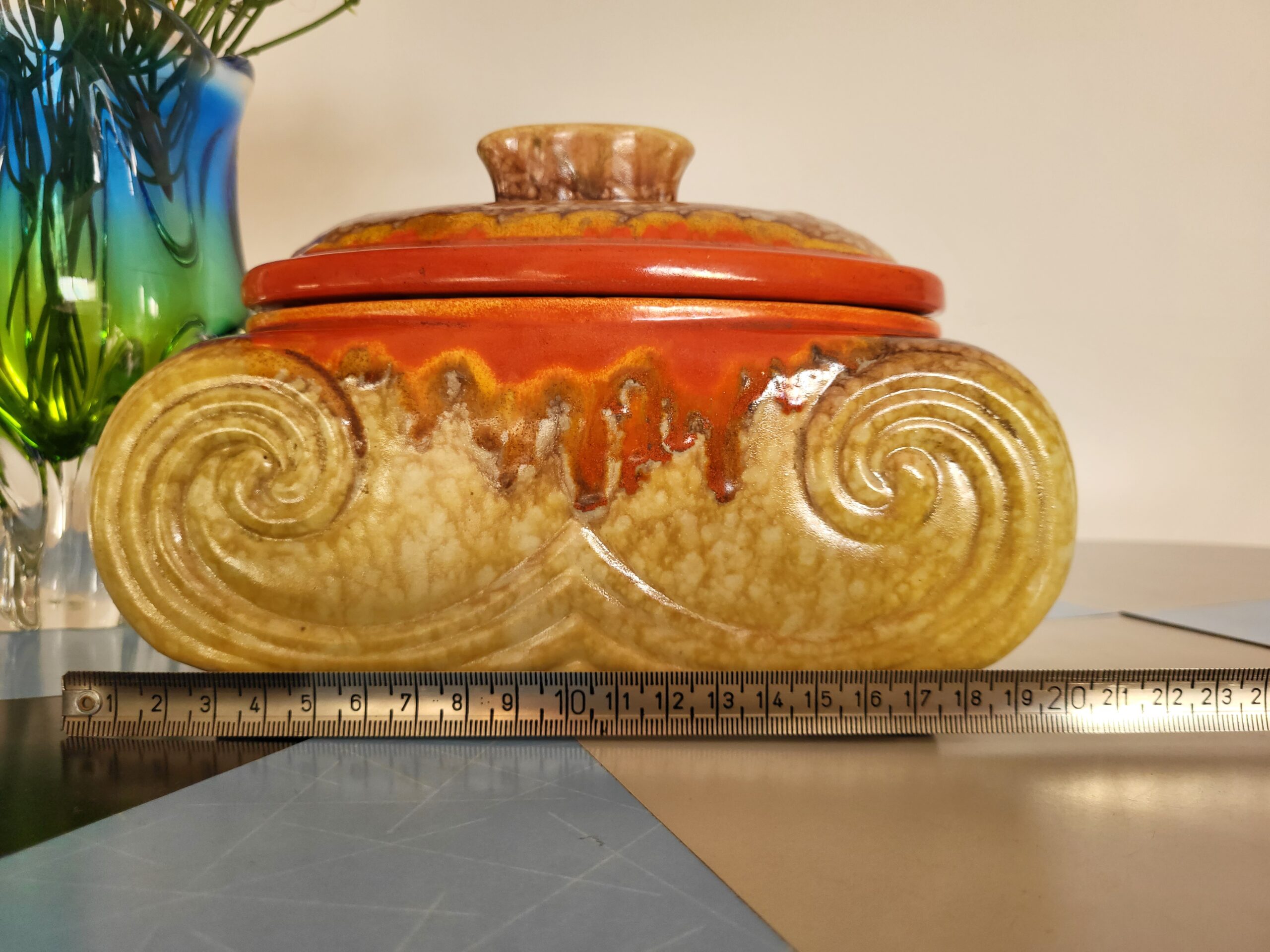 Zberateľská keramická dóza v štýle ART DECO (cca 20.-40. roky) – Obrázok 3