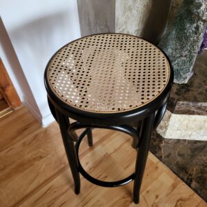 Náhľad Klasická barová stolička v štýle Thonet – Elegancia a tradícia