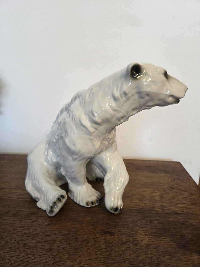 Royal Dux – Mohutný porcelánový ľadový medveď (veľký model) – Obrázok 6