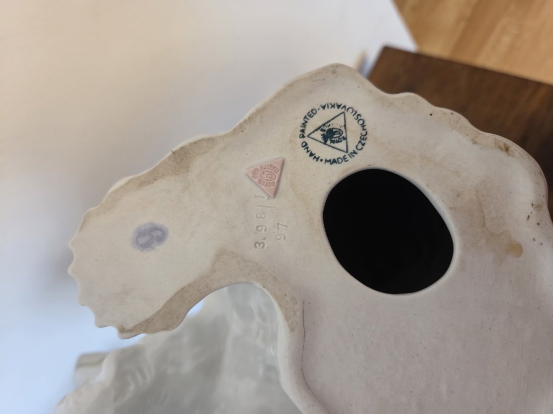 Royal Dux – Mohutný porcelánový ľadový medveď (veľký model) – Obrázok 7