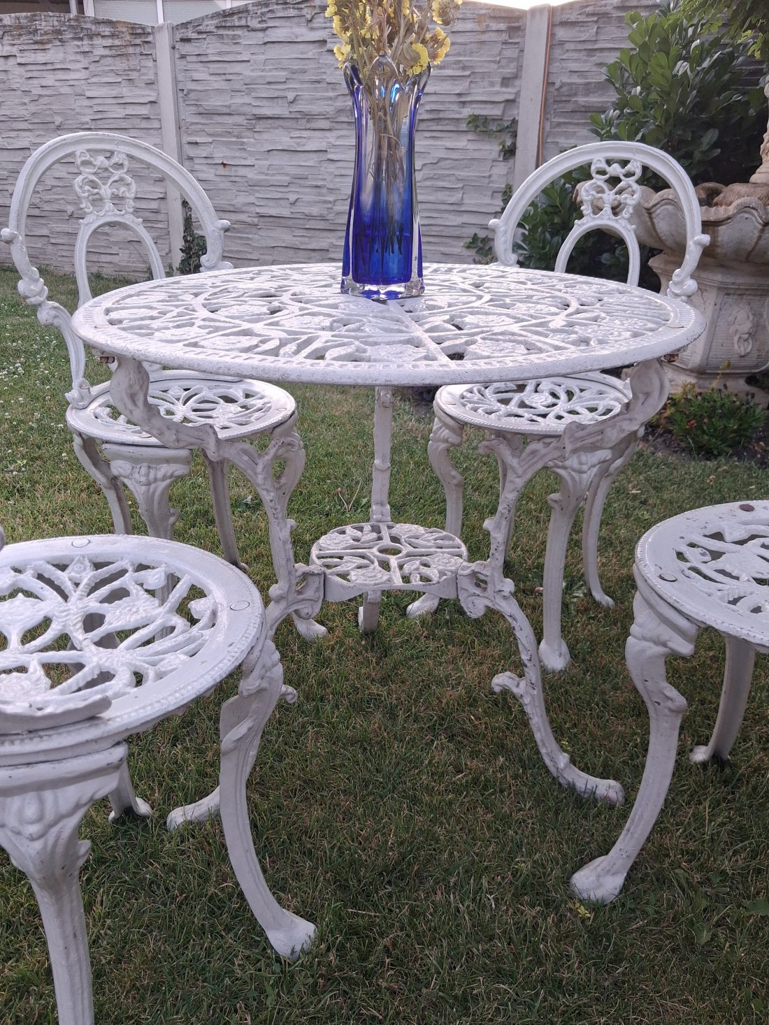 Záhradný set z liateho hliníka – Elegancia, ktorá nezhrdzavie (N82) – Obrázok 7
