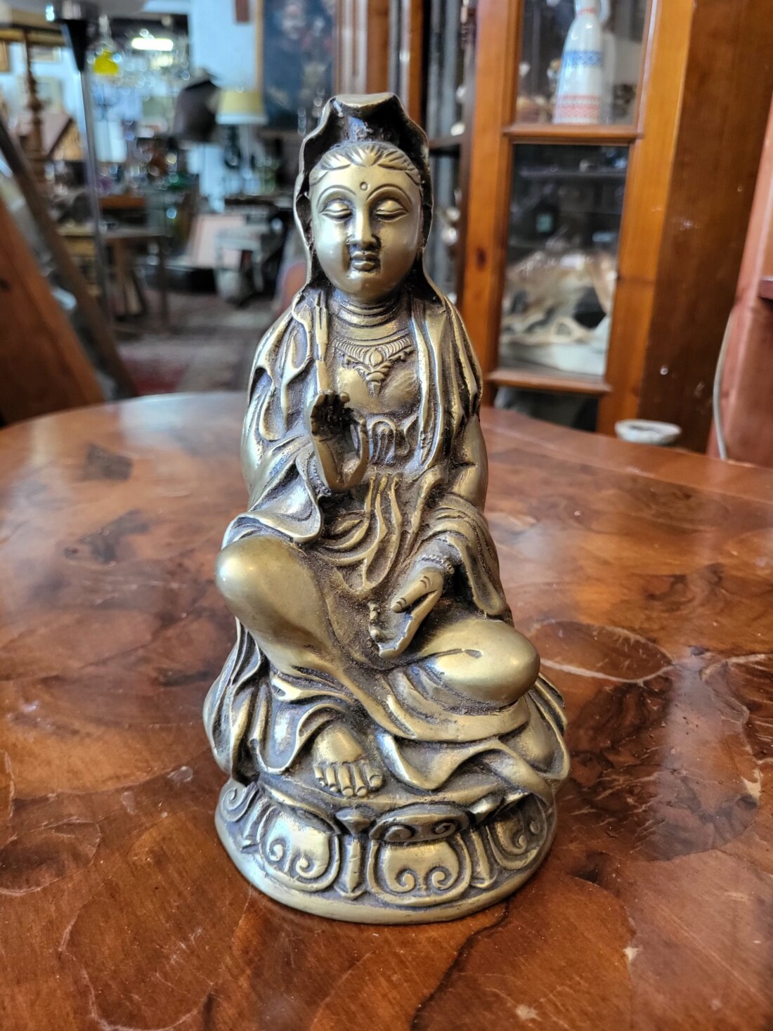 Mosadzná / bronzová soška Guanyin (Kuan-jin) – Bohyňa súcitu – Obrázok 4