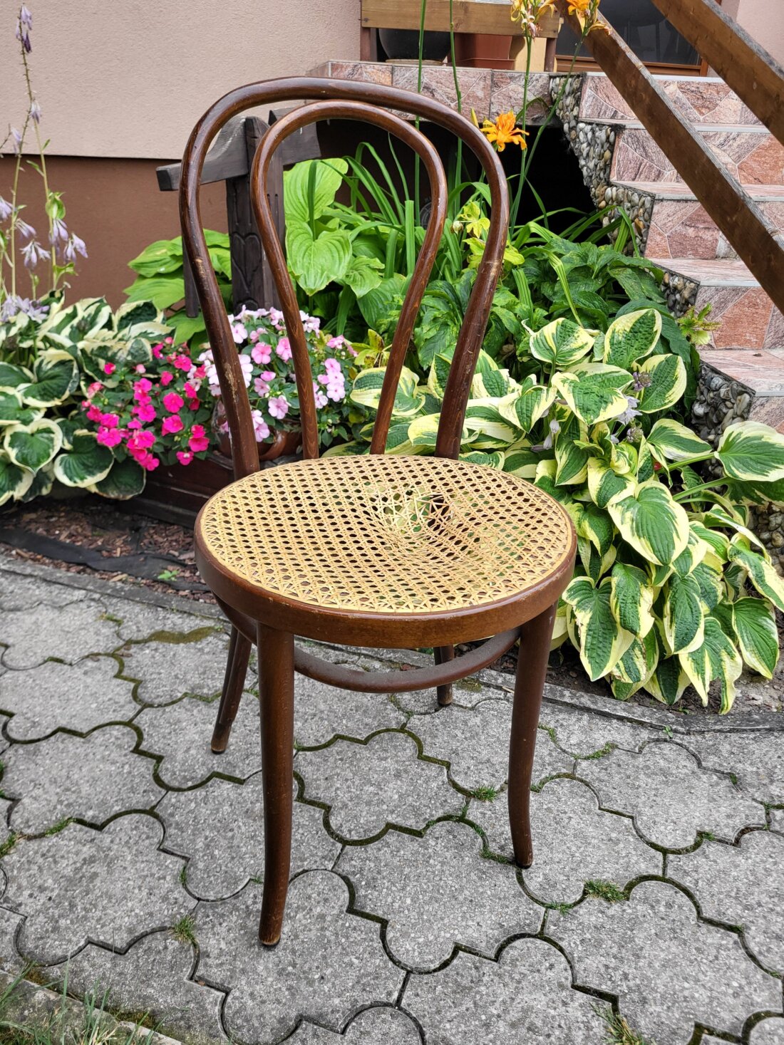 Ikonická stolička Thonet č. 14 – viedenský výplet (na renováciu) – Obrázok 4