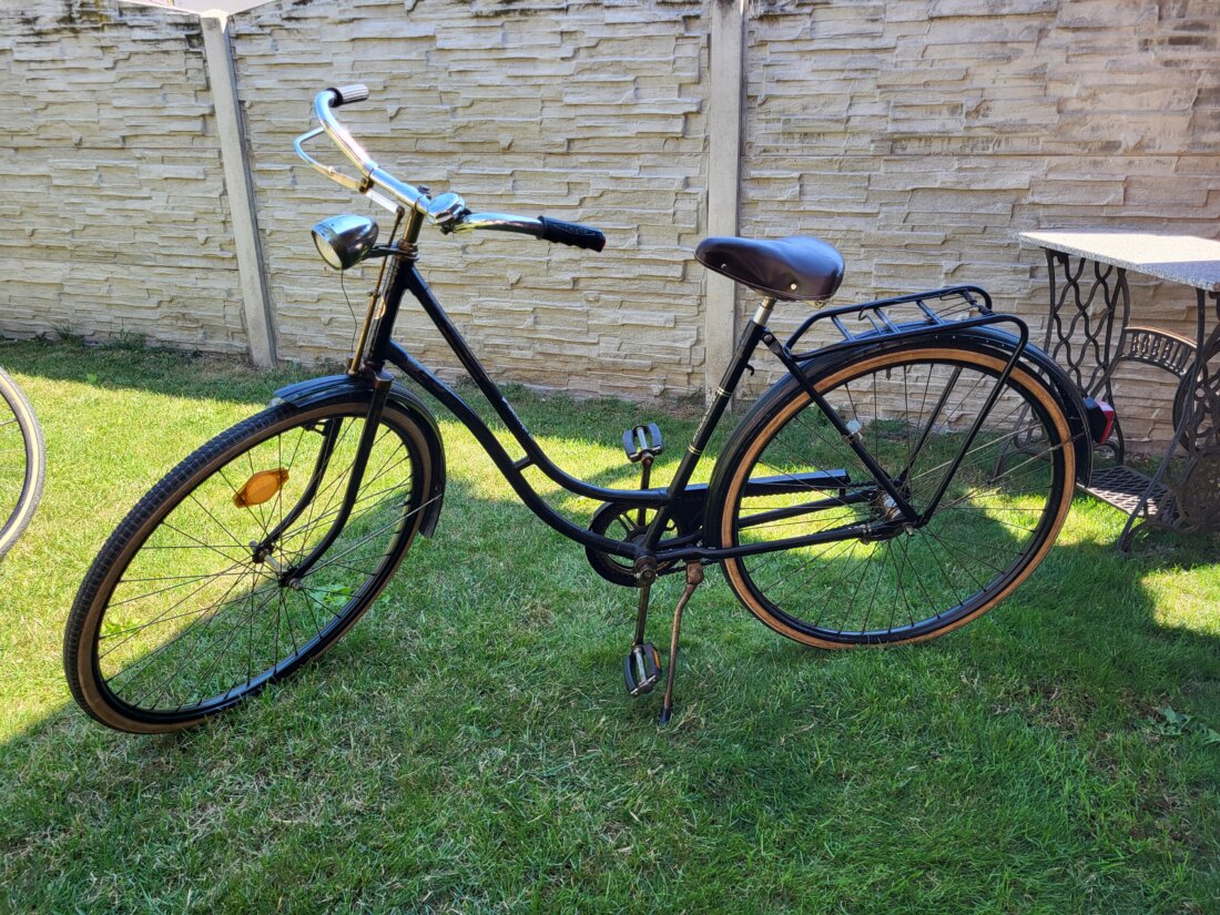 Elegantný vintage mestský bicykel (Waffenrad štýl) – plne funkčný – Obrázok 3
