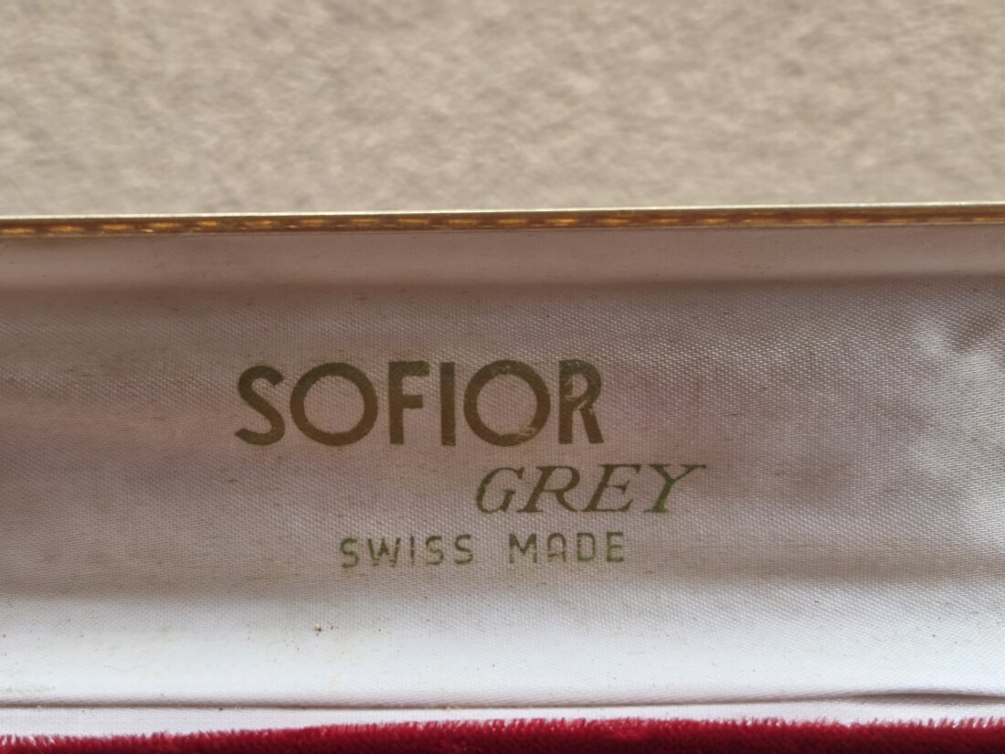 Luxusný vintage set šperkov SWISS MADE – náhrdelník + náušnice (50.-60. roky) – Obrázok 3