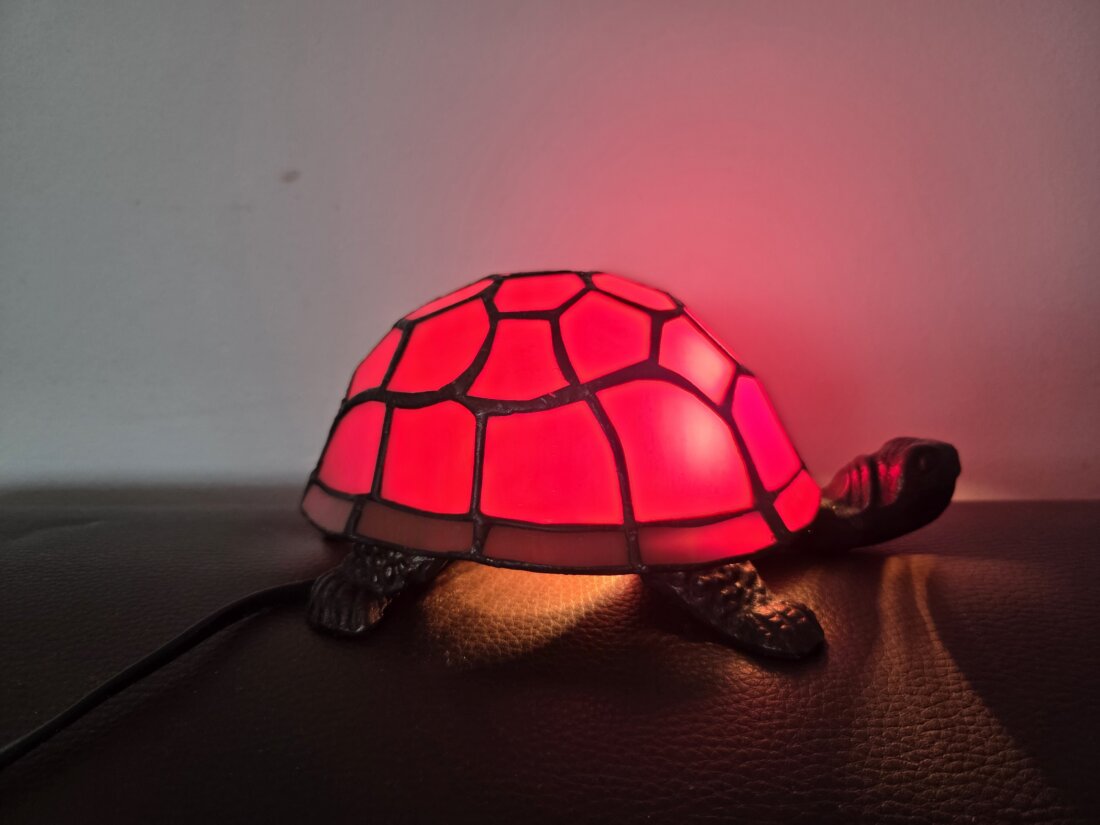 🐢 Vitrážová stolová lampa „Korytnačka“ v štýle Tiffany – Obrázok 3